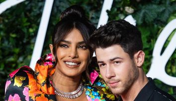 Priyanka Chopra, prima poză într-o revistă glossy alături de fetița ei. Vedeta a spus de ce a apelat la o mamă surogat