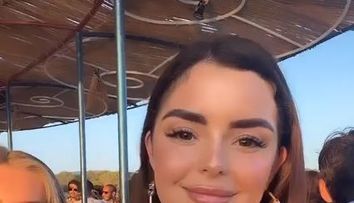 Demi Rose a atras toate privirile în Ibiza! Ce ținută a ales vedeta și cum s-a lăsat fotografiată
