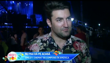 Smiley, chemat sa compuna in America