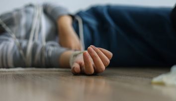 O adolescentă, care încerca să devină celebră pe internet, a ajuns în moarte cerebrală după o provocare virală. Tatăl ei, distrus de suferință: „Nu a putut fi oprită”