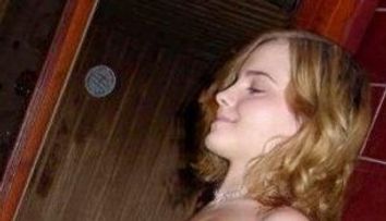 Emma Watson si cea mai arzatoare dorinta: sa dispara de pe net imaginea ei cu sanii dezgoliti!