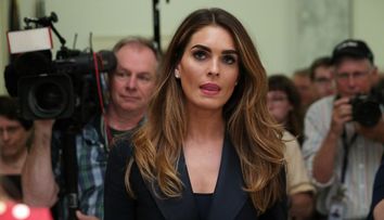 Cine e Hope Hicks, femeia care l-a infectat pe Donald Trump cu noul coronavirus