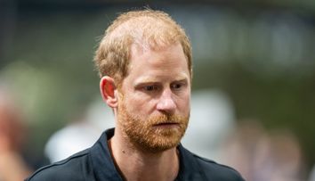 Prințul Harry, acuzat că a filmat vizita familiei la mormântul Prințesei Diana pentru un documentar despre moartea acesteia