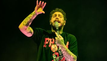 Rapperul Post Malone a dezvăluit motivul pentru care și-a acoperit fața cu tatuaje