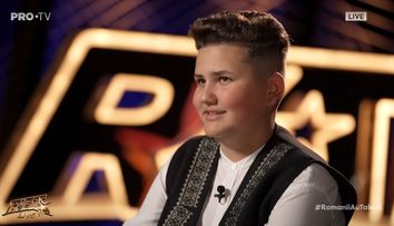 Românii au talent, 15 mai 2026, a doua semifinală LIVE. Interpretarea lui Ovidiu Prunoiu a ajuns la sufletul tuturor din sală. Andi Moisescu: „Tu ai un dar de la Dumnezeu”