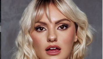 Alexandra Stan, un nou clip interzis! De această dată s-a filmat în cadă