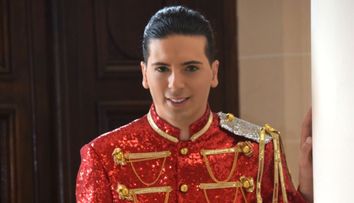 Cine este românul RADHU și cum au ajuns producătorii lui Luis Fonsi și ai Gloriei Estefan să lucreze cu el