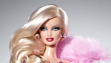 Ea este adevarata femeie-Barbie din Romania. Arata exact ca o papusa si asta fara nicio operatie estetica - FOTO