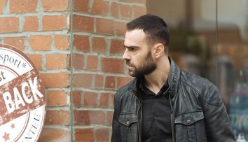Viața încărcată de minciuni și secrete e tot mai greu de suportat. De la 20:30, revine CLANUL