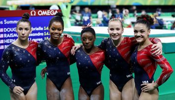 Au lasat sala de gimnastica pentru plaja din Brazilia. Cum arata americancele atunci cand se relaxeaza