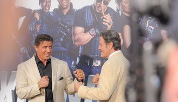 El este unul dintre cei mai cunoscuti actori, dar putini stiu ca are un frate care ii seamana. Cum arata Frank Stallone