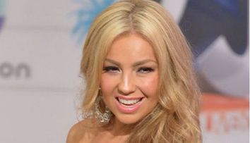 Thalia, cu breton si parul tuns scurt. Cantareata si-a surprins fanii cu un nou look