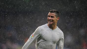 Viralul care a cucerit tot internetul! Reactia acestui barbat cand l-a prins pe Cristiano Ronaldo la FIFA Ultimate Team