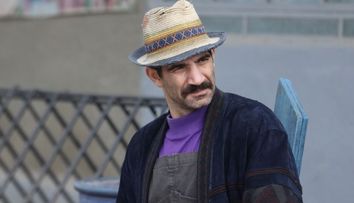 Cuzin Toma, alias Firicel din Las Fierbinți, răspunde la întrebările puse de fani pe rețelele sociale 