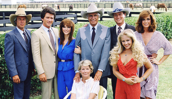 Actorii din Dallas, reunire la 45 de ani de la lansarea serialului. Cum arată Patrick Duffy, Linda Gray și celelalte staruri