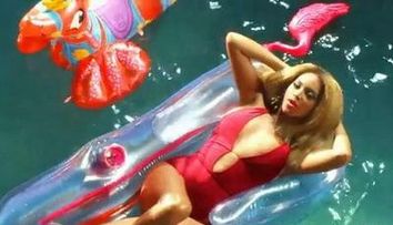 Beyonce e multi-tasking in noul ei videoclip “Party”! VIDEO