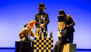 Teatrul Țăndărică vă invită în data de 10 mai 2019, ora 19:00 la premiera spectacolului ”Cenușăreasa”