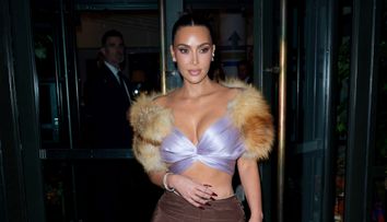 Kim Kardashian, noapte de pomină la Londra alături de Kate Moss. Cu cine s-a sărutat vedeta în mijlocul unei petreceri nebune
