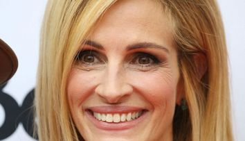 ”Ai unghii negre și urâte”. Cum a răspuns Julia Roberts unui fan care i-a criticat apariția