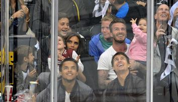 Taticul David Beckham este topit dupa fetita lui. Uite ce dulceata de copil are: FOTO