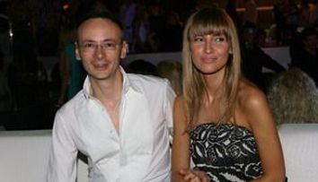 Mihai Albu a creat cei mai inalti pantofi din Romania. Vezi AICI!