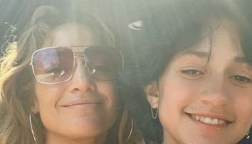 Emme, fiica lui Jennifer Lopez, aspru criticată pentru felul în care se îmbracă
