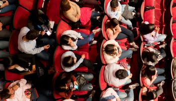 Piese de teatru pe care merită să le vezi în această perioadă