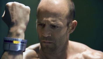 Jason Statham n-a fost întotdeauna atât de musculos și impunător. Cum arăta în 1999, la debutul în actorie