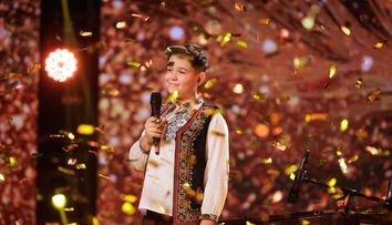 Andi Moisescu a apăsat direct pe Golden Buzz! Cine este Ianis Pîrșe, copilul în vârstă de doar 13 ani care i-a făcut pe jurați să se ridice în picioare, datorită talentului său la țambal: „Vreau să fiu lăutar!”