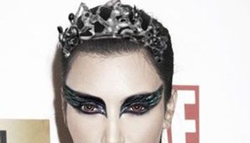 Kim Kardashian, noua “Black Swan” de pe… Facebook