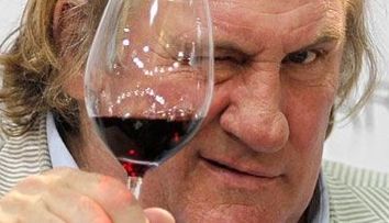Gerard Depardieu explica de ce simtea nevoia sa urineze in avion! VIDEO