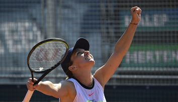 Simona Halep, gest impresionant! Ce a făcut pentru un paznic care a așteptat-o o oră în fața unui restaurant