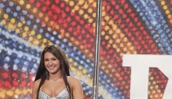 Larisa Bercea, aparitia care a ridicat temperatura pe plaja. Ce le-a aratat celor care au avut norocul sa stea langa ea