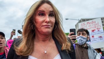 Caitlyn Jenner redevine bărbat? Reacția fanilor când au văzut-o pe faimoasa transgender în ipostaze masculine: ”Se întoarce la setările din fabrică?”
