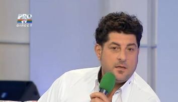 S-a trezit cu o punga de faina-n cap! Uite cum a fost sarbatorit Tavi Colen de Catalin Maruta: