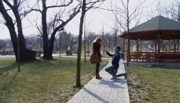 Urmau sa se casatoreasca, insa ea s-a indragostit de alt barbat. Finalul trist al unei povesti de dragoste