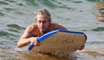Dovada ca Michael Douglas a invins cancerul! IMAGINI cu actorul vindecat!