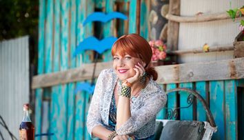 Mirela Oprișor, vacanță în Grecia. Cum arată actrița în costum de baie