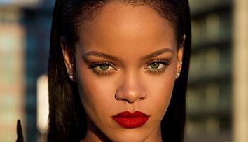 Rihanna, umilita public de o reclama a aplicatiei Snapchat