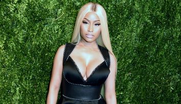 Nicki Minaj a purtat o tinuta care cu greu i-a acoperit formele voluptoase
