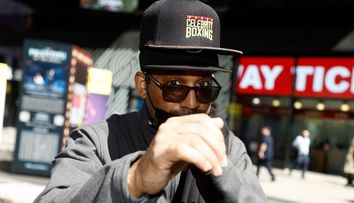 Fratele mai mic al lui Chris Rock vrea să ajungă în ringul de box cu Will Smith. „L-aș putea doborî”