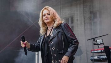 Bonnie Tyler s-a trezit din comă, după mai bine de o lună de zile