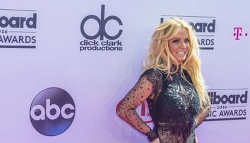 Britney Spears cere stoparea tutelei tatălui ei: „E abuzivă. Sunt traumatizată. Îmi vreau viaţa înapoi”