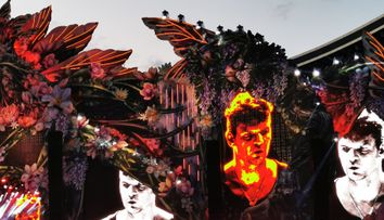 UNTOLD 2024. Trupa VAMA, show incendiar pe scena principală a festivalului. „Am luat amendă, mai luăm și aici, nu contează”