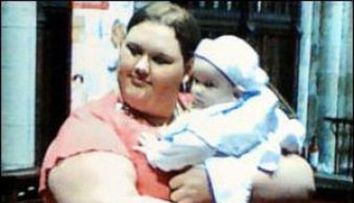 De la 215 kg la 44 kg. In urma cu sase ani era cea mai grasa adolescenta din Marea Britanie, acum a ajuns anorexica: FOTO