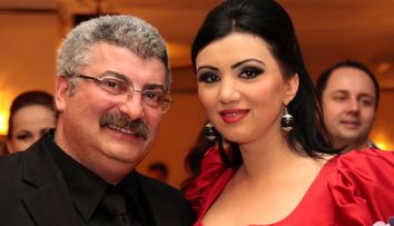 Pensia alimentară infimă pe care Silviu Prigoană ar fi plătit-o pentru copiii săi. Adriana Bahmuțeanu era nevoită să meargă în fiecare zi la poștă, pentru a ridica mandatul: „Aveau o pensie mizerabilă”
