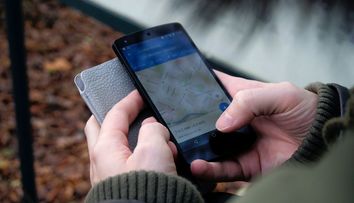 Un bărbat a intrat pe Google Maps și a decis să divorțeze de soția lui. Greșeala femeii care a costat-o căsnicia
