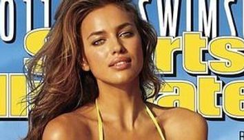 Iubita lui Cristiano Ronaldo prinsa cu garda jos! Irina Shayk cu picioare <span style=