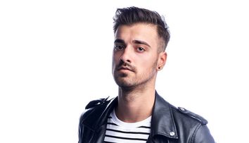 Liviu Teodorescu a fost cerut in casatorie... pe Facebook!