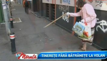 Soferita care a innebunit internetul. La 91 de ani merge in baston, nu poarta ochelari, dar are curaj sa urce la volan